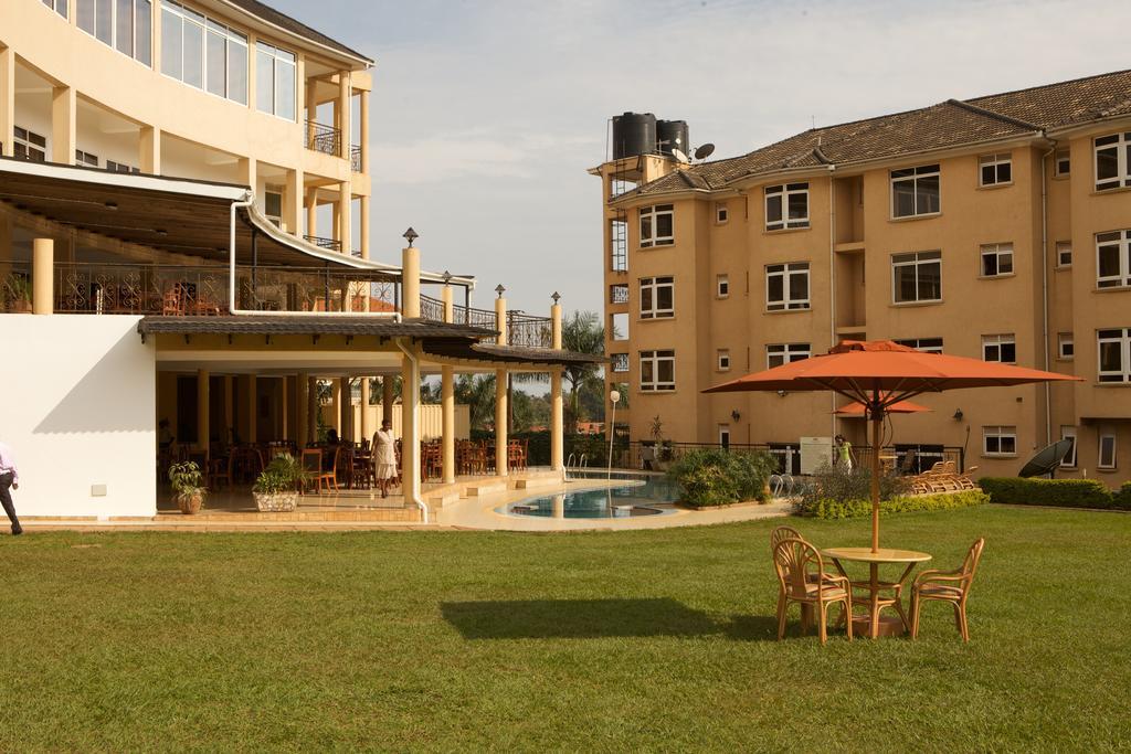 City Royal Resort Hotel Kyambogo  Екстер'єр фото
