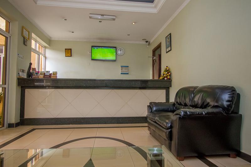 City Royal Resort Hotel Kyambogo  Екстер'єр фото