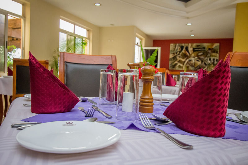 City Royal Resort Hotel Kyambogo  Екстер'єр фото