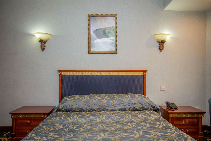 City Royal Resort Hotel Kyambogo  Екстер'єр фото