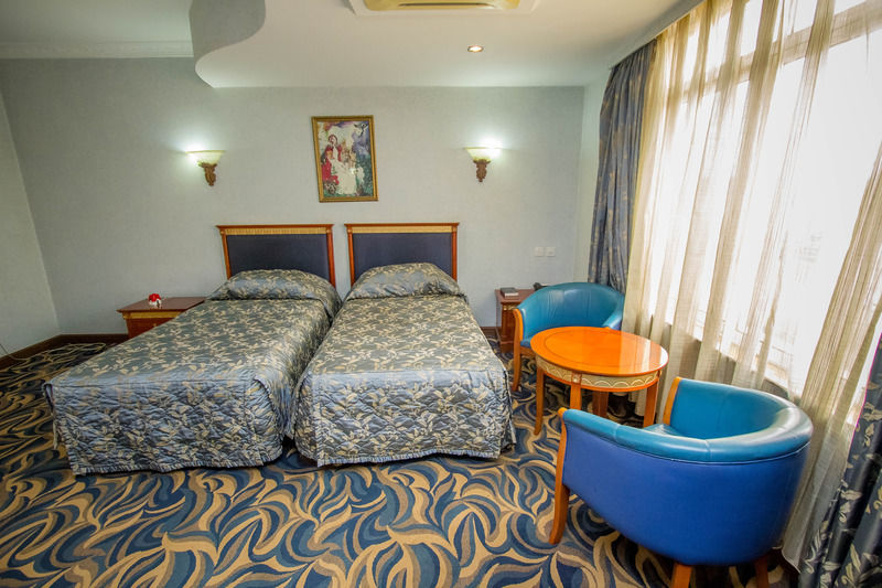 City Royal Resort Hotel Kyambogo  Екстер'єр фото