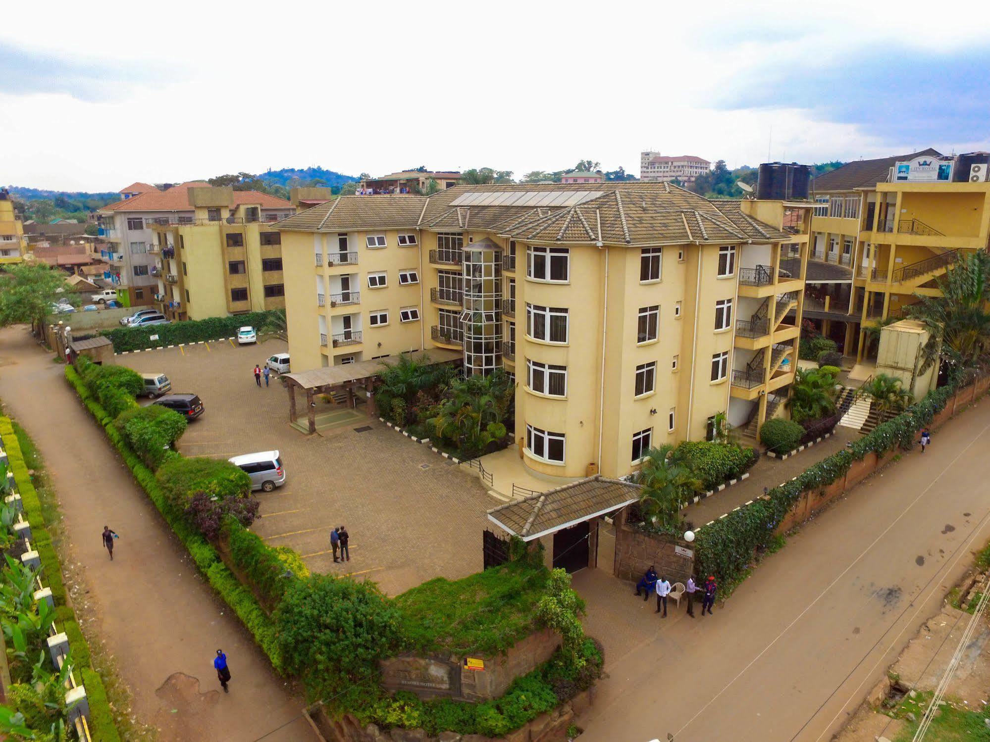 City Royal Resort Hotel Kyambogo  Екстер'єр фото